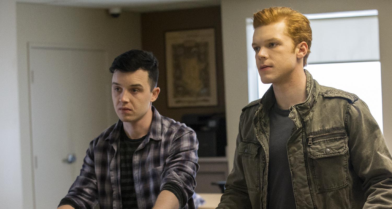 Shameless: Noel Fisher (Mickey Milkovich) farà Ritorno nella Decima Stagione