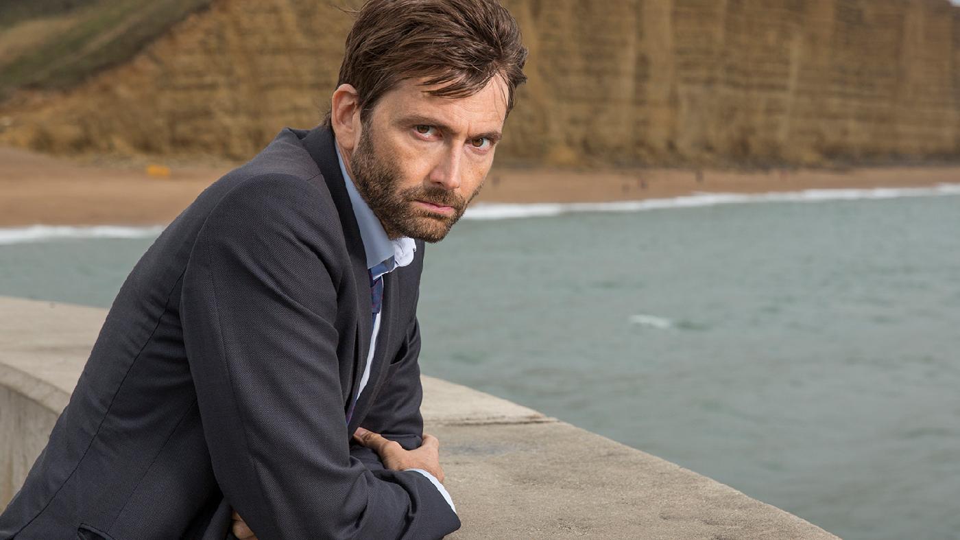 Deadwater Fell: la nuova Serie Channel 4 con David Tennant e Cush Jumbo