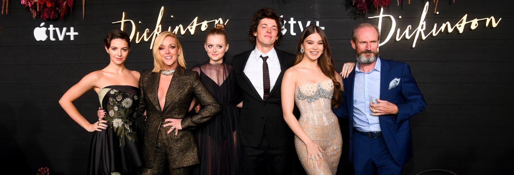 Dickinson: il Commento di Hailee Steinfeld e della Showrunner sulla nuova Serie TV di Apple TV+