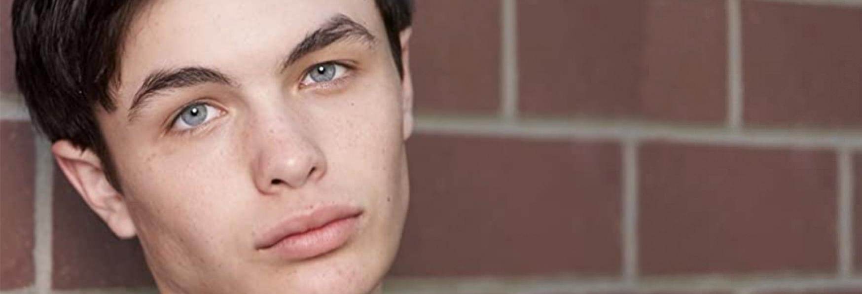 È Morto Logan Williams, volto di Barry Allen Bambino in The Flash