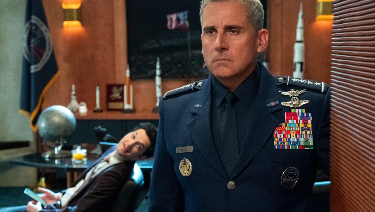 Space Force: Lisa Kudrow con Steve Carell nella nuova Serie TV di Netflix