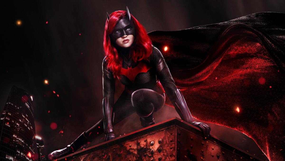 Batwoman 2: un nuovo Personaggio Principale al posto di un Recasting. Lo Showrunner spiega i Motivi della Scelta