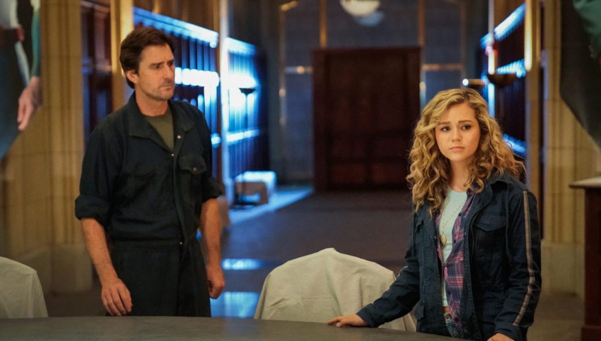 Stargirl: Online il Trailer dell'Episodio 1x05, intitolato "Hourman and Dr. Mid-Nite"