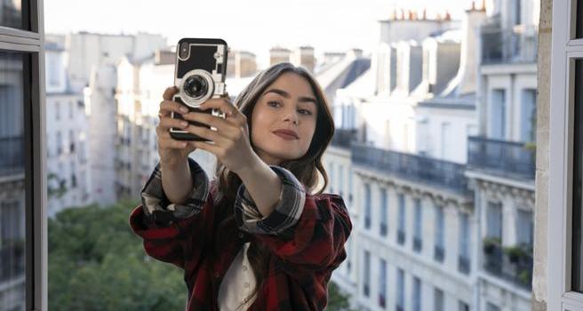 Emily in Paris: Recensione della nuova Serie TV targata Netflix