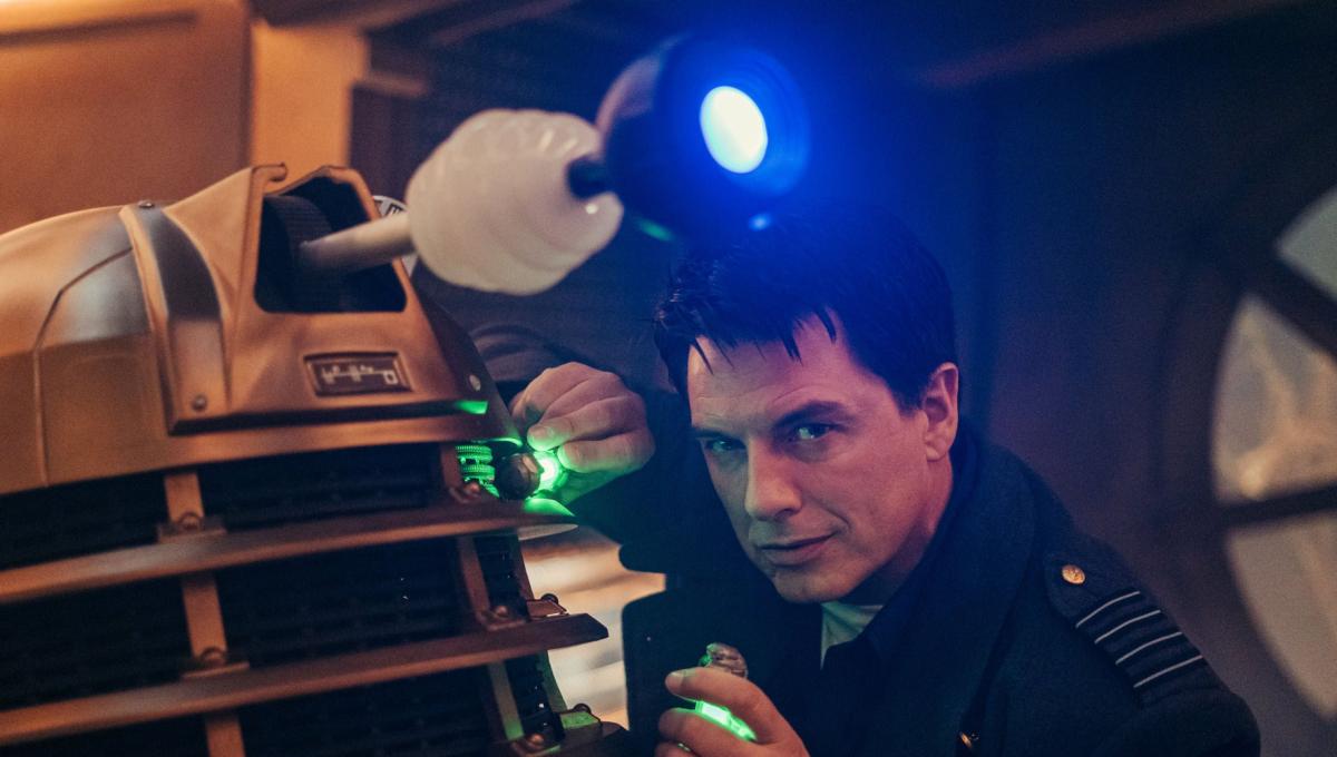 Doctor Who 13: John Barrowman tornerà a interpretare il Capitano Jack Harkness anche dopo lo Special?