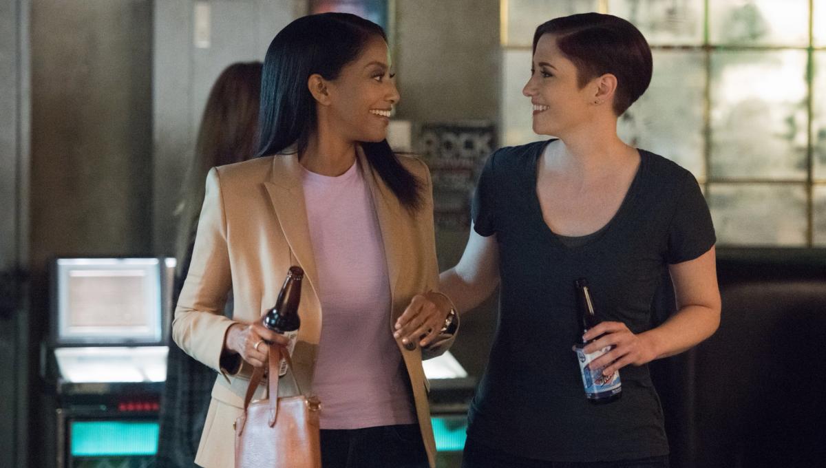 Supergirl 6: la star Azie Tesfai co-scriverà uno degli episodi della stagione conclusiva