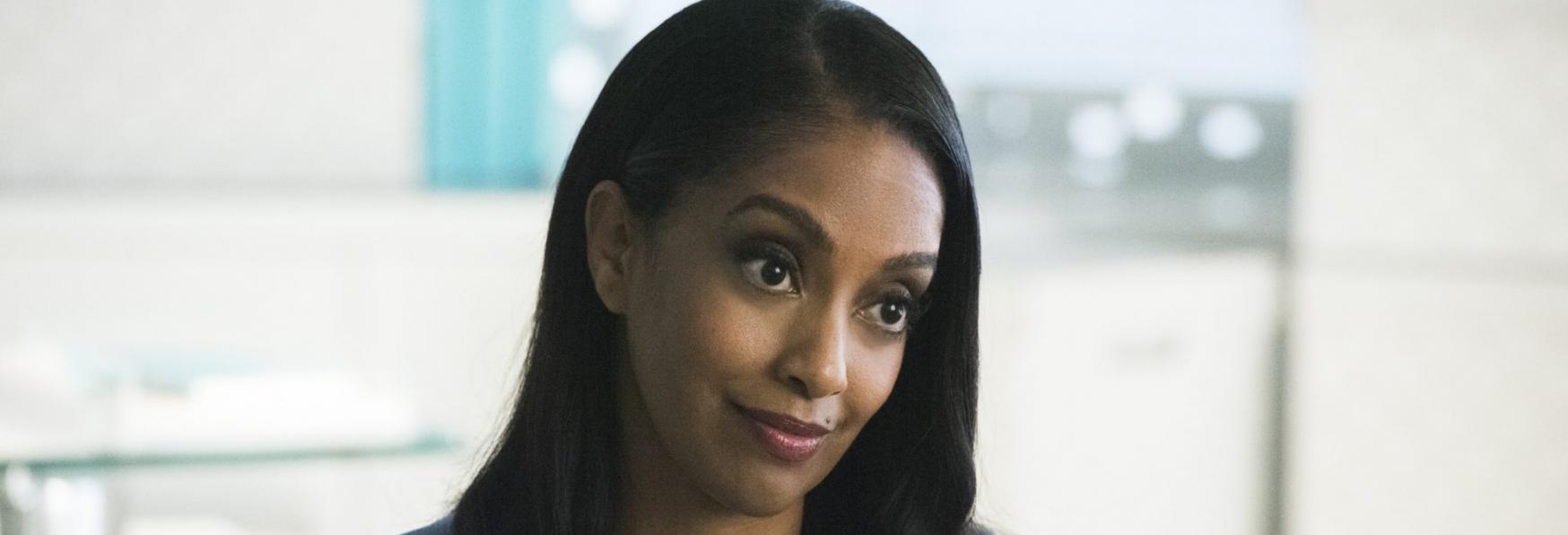 Supergirl 6: la star Azie Tesfai parla dell'Episodio scritto insieme a J. Holtam