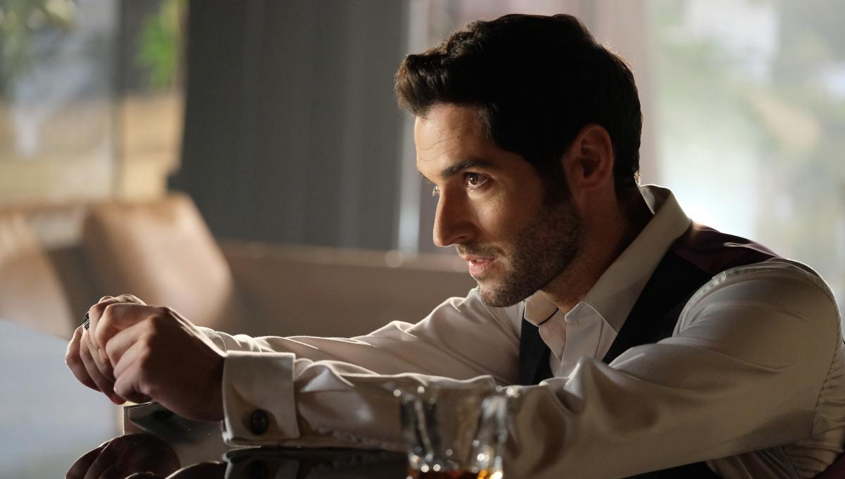 Lucifer 6: lo Showrunner condivide una Foto Ricordo della Prima Stagione