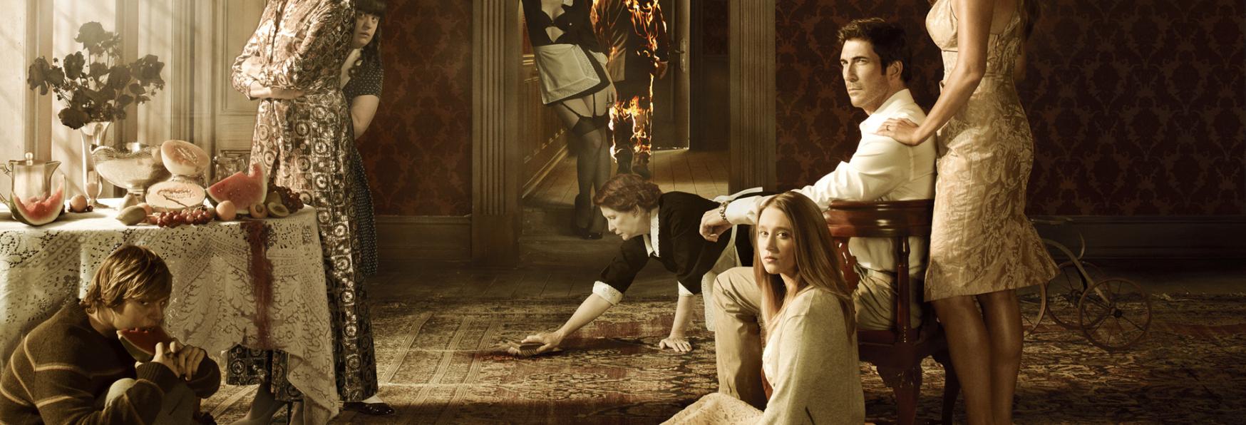 American Horror Story 10: una Foto dal Set svela il Ritorno di un Vecchio Personaggio