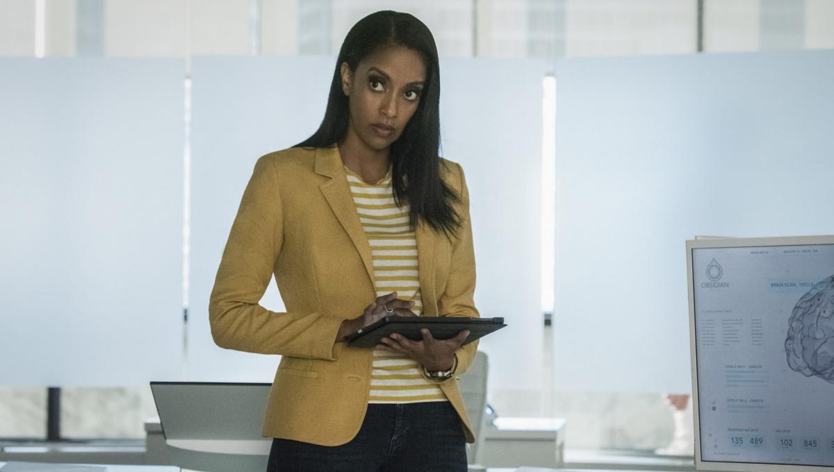 Supergirl: un primo sguardo a Azie Tesfai nel Ruolo di Guardian