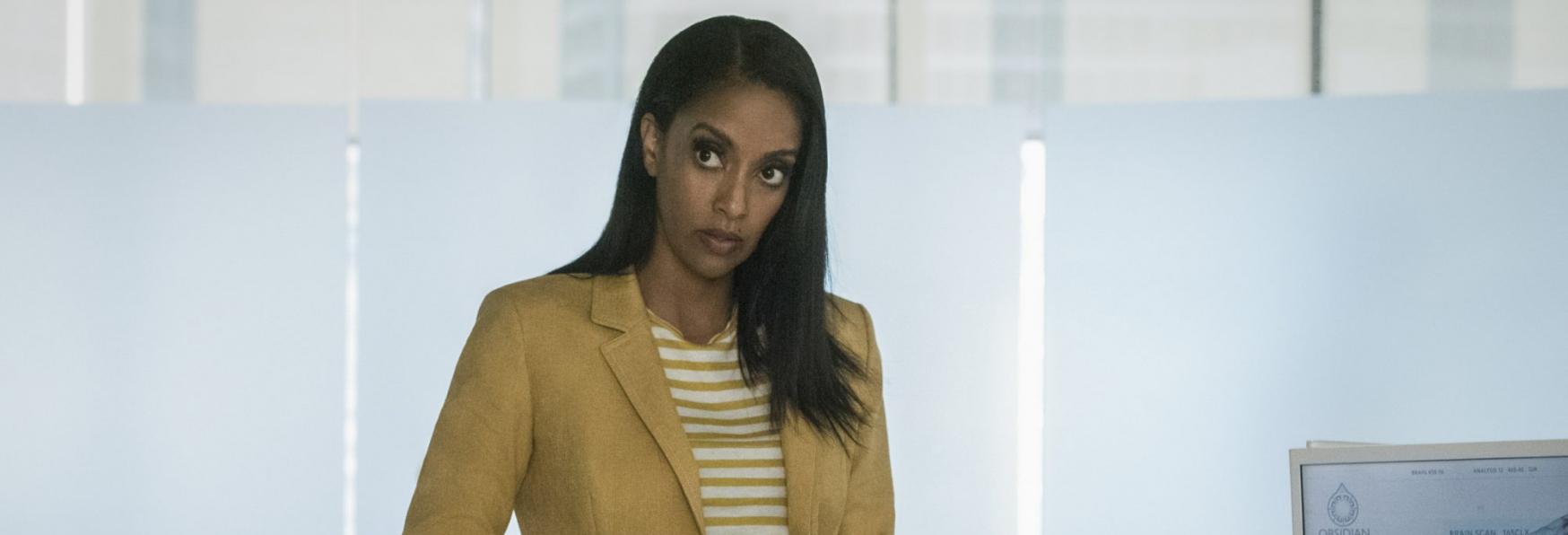 Supergirl: un primo sguardo a Azie Tesfai nel Ruolo di Guardian