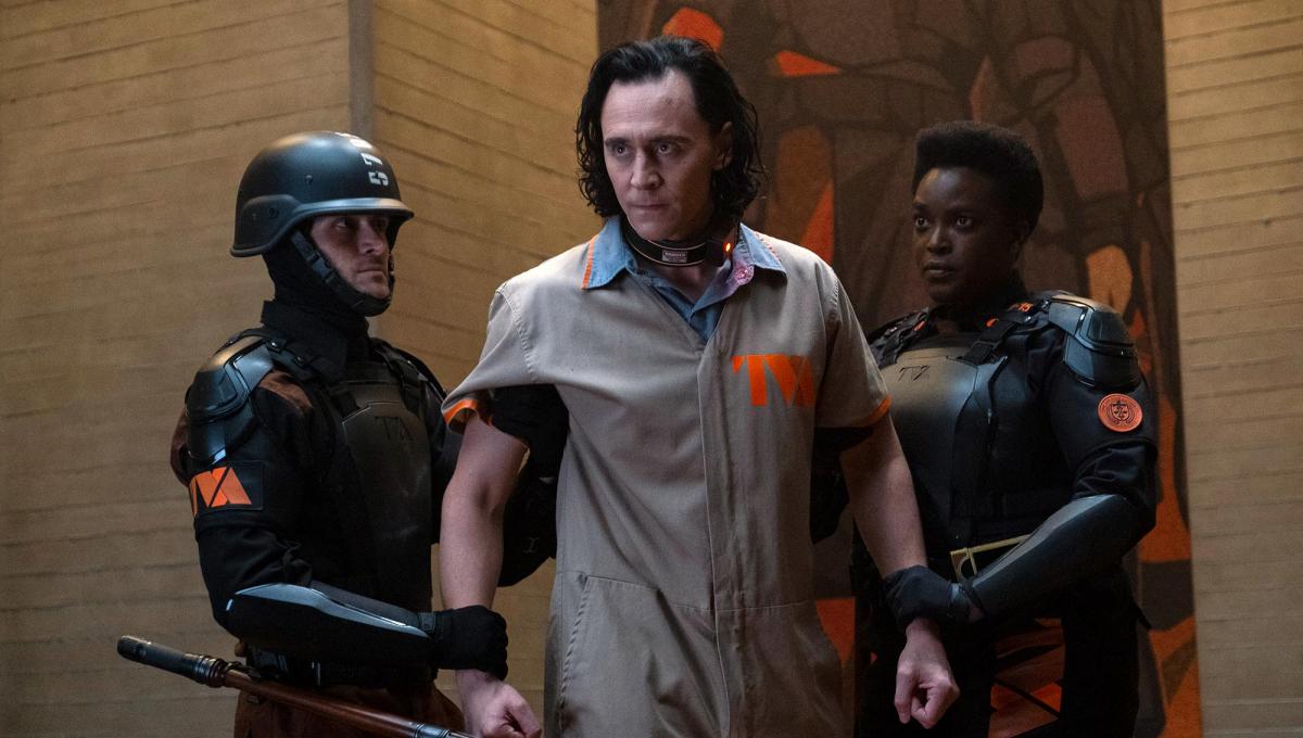 Loki: da dove prende Ispirazione lo Stile della Time Variance Authority? Risponde la Regista Kate Herron