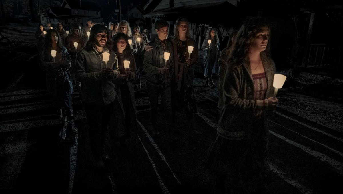 Midnight Mass: il Trailer e la Data di Uscita della nuova Serie TV Netflix dal Creatore di Hill House