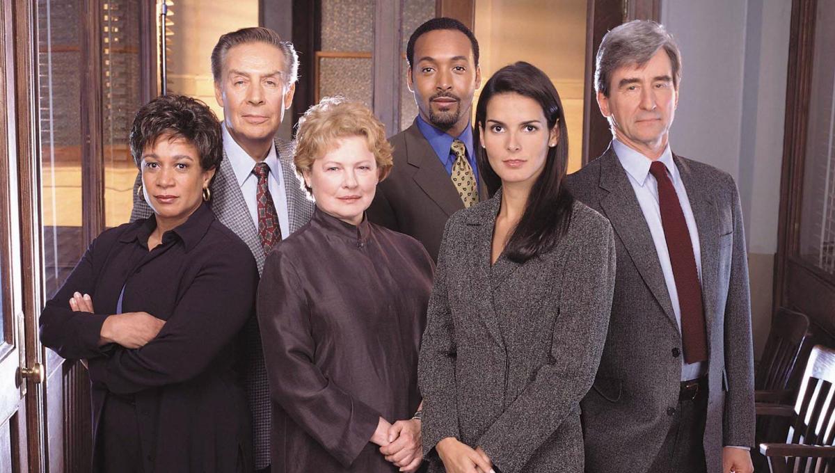 L'originale Law & Order Prosegue: la Serie TV viene Rinnovata per una 21° Stagione