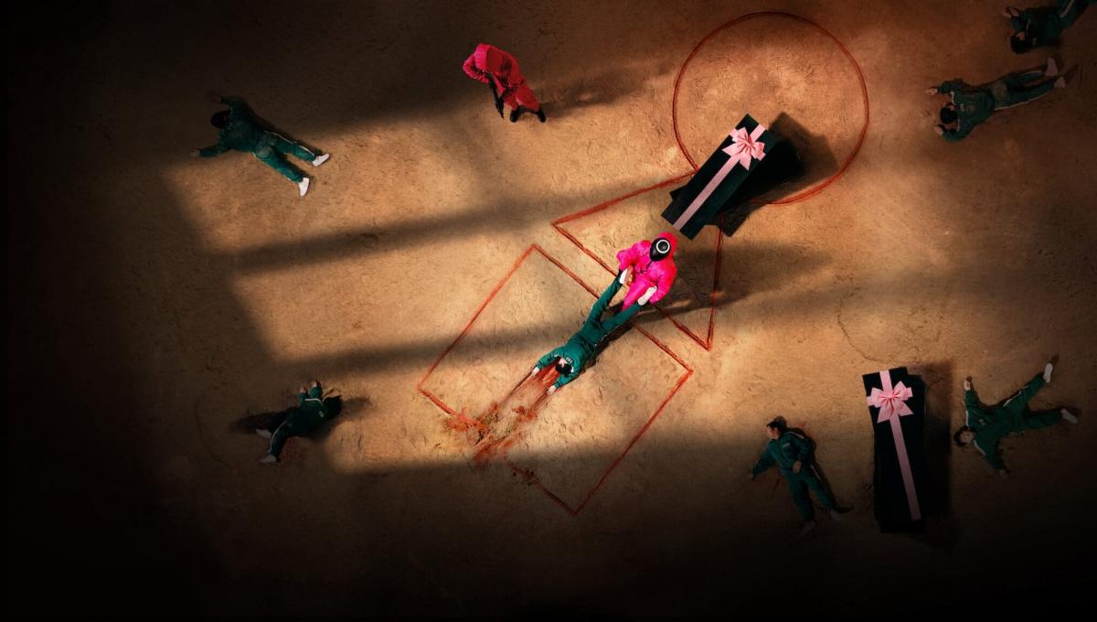 Squid Game: il Creatore della Serie TV parla della Sicurezza sul Set, "Non ho Mai Visto un Vero Proiettile"