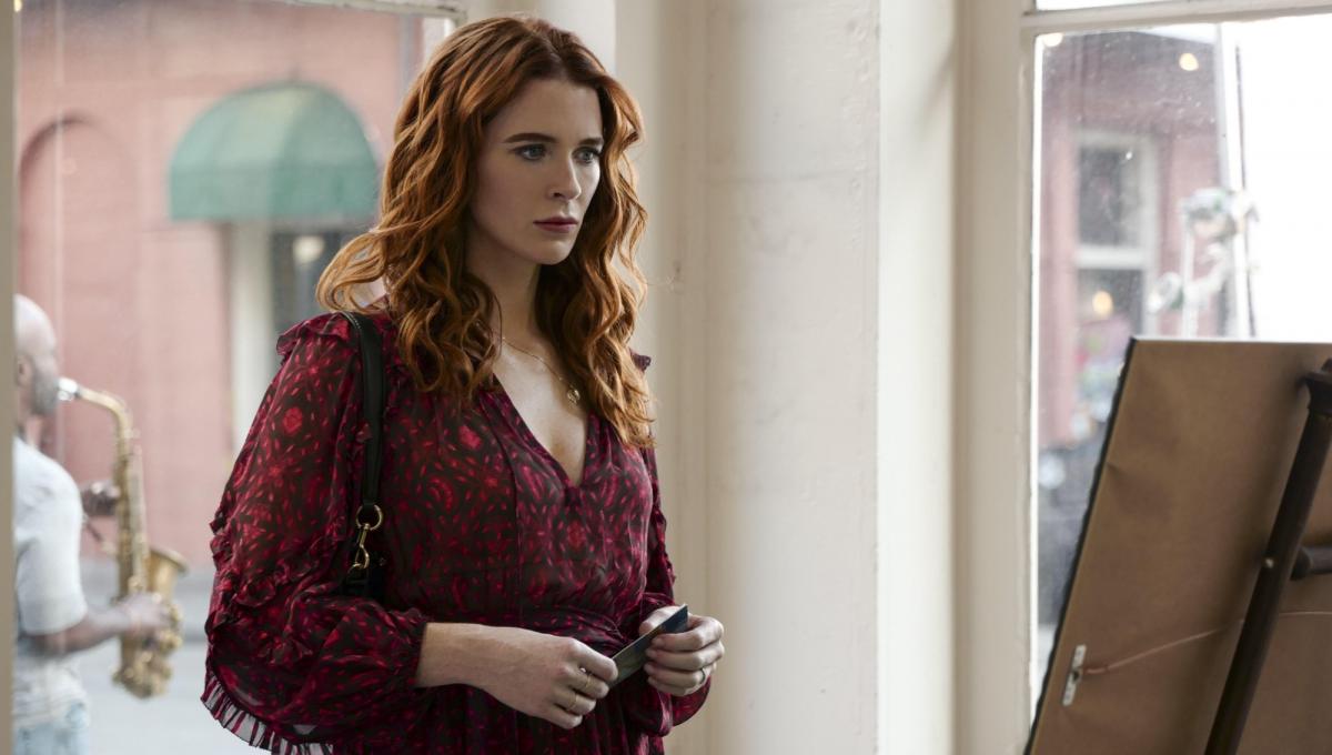 Batwoman 3: Bridget Regan si mostra nei Panni di Poison Ivy