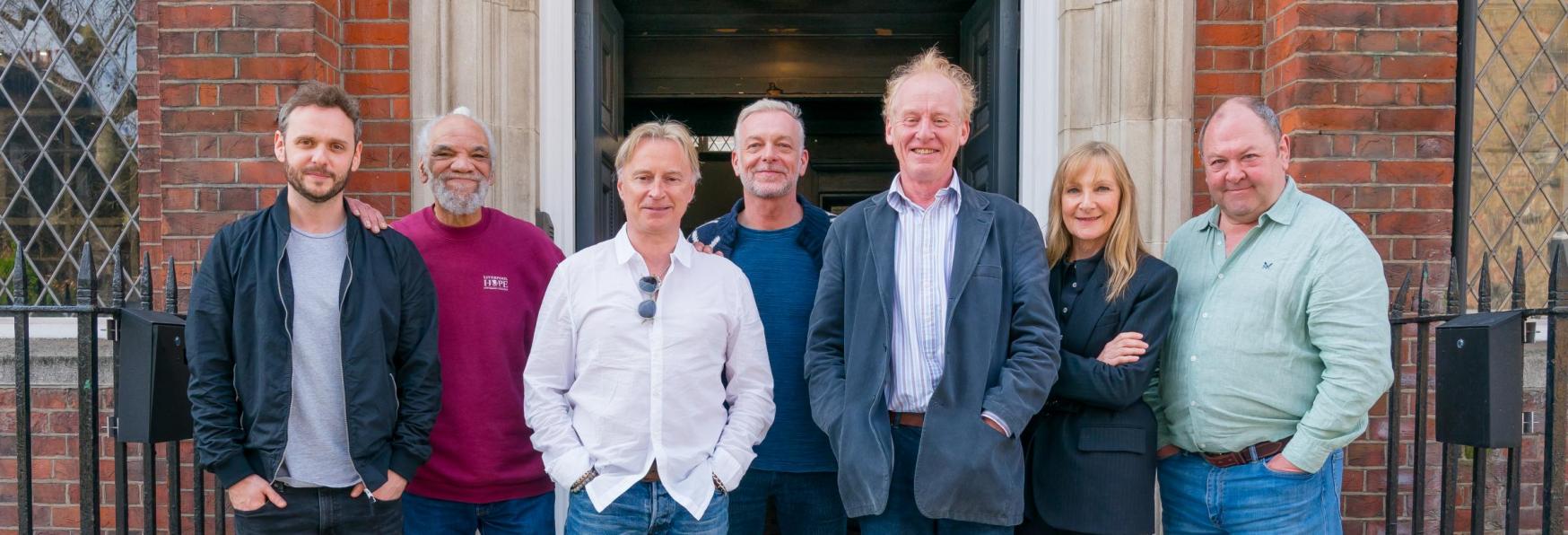 Full Monty - Squattrinati Organizzati: Disney+ ordina la Serie Limitata legata al Famoso Film del 1997