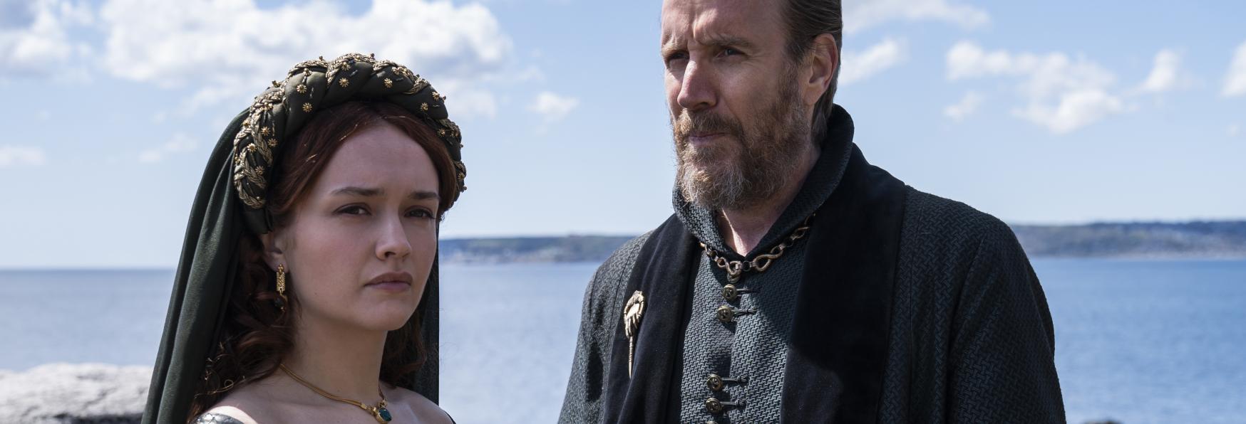 House of the Dragon: A Game of Thrones Star defines it "Incredibly Familiar"