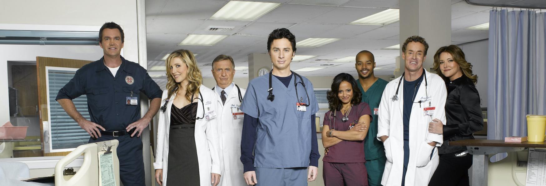 Scrubs: dopo 10 Anni dalla Conclusione della Serie TV, il Cast si Riunisce. Ecco la Foto