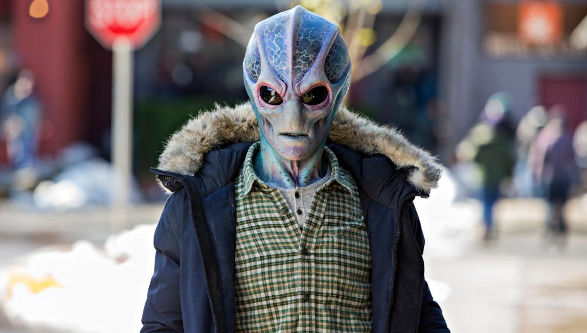 Resident Alien 3: Rinnovata per una Stagione la Serie TV targata SYFY