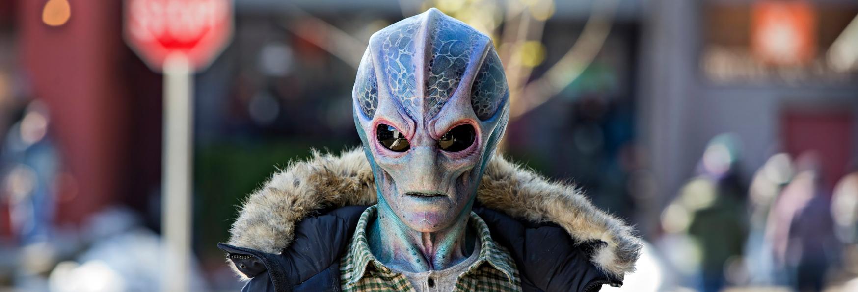 Resident Alien 3: Rinnovata per una Stagione la Serie TV targata SYFY