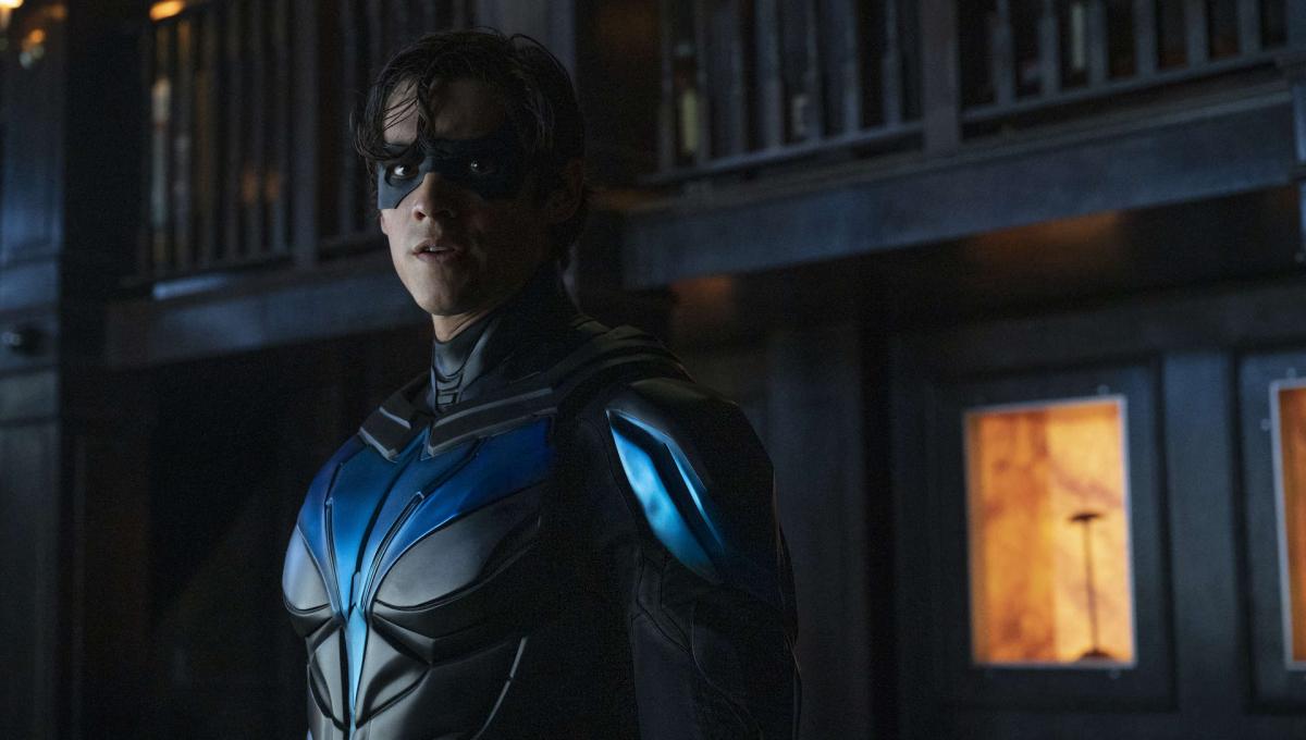 Titans 4: la Prima Foto di Titus Welliver nel Ruolo di Lex Luthor